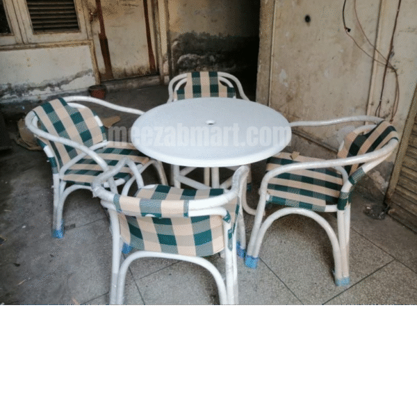 Outdoor Patio Table with 4 Chairs – White Frame with Checkered Fabric